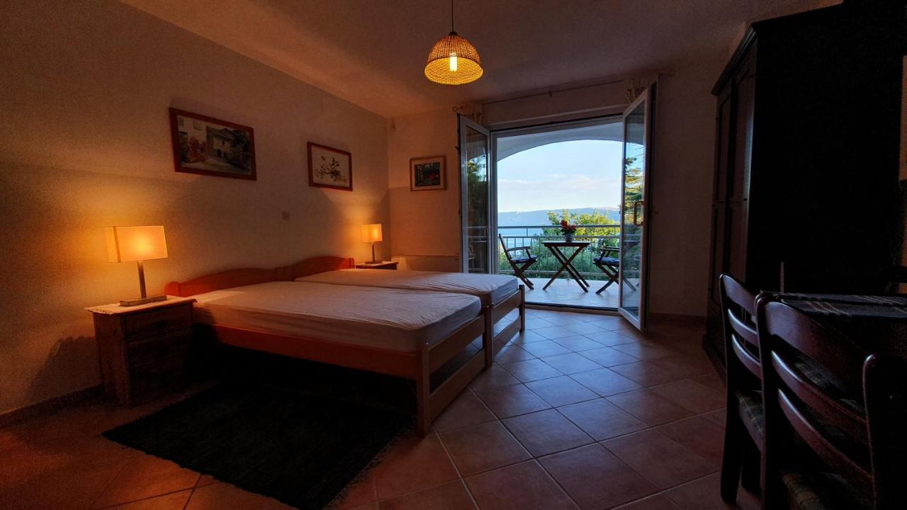Sea Side Apartments 4* Нови-Винодолски Экстерьер фото