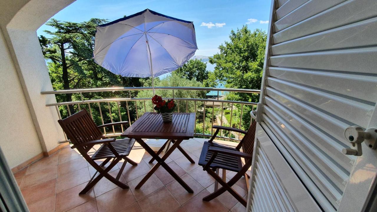 Sea Side Apartments 4* Нови-Винодолски Экстерьер фото