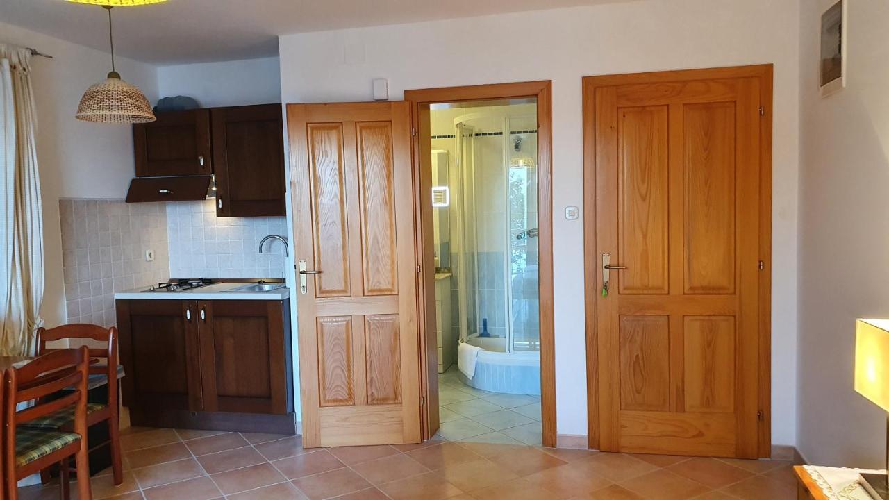 Sea Side Apartments 4* Нови-Винодолски Экстерьер фото