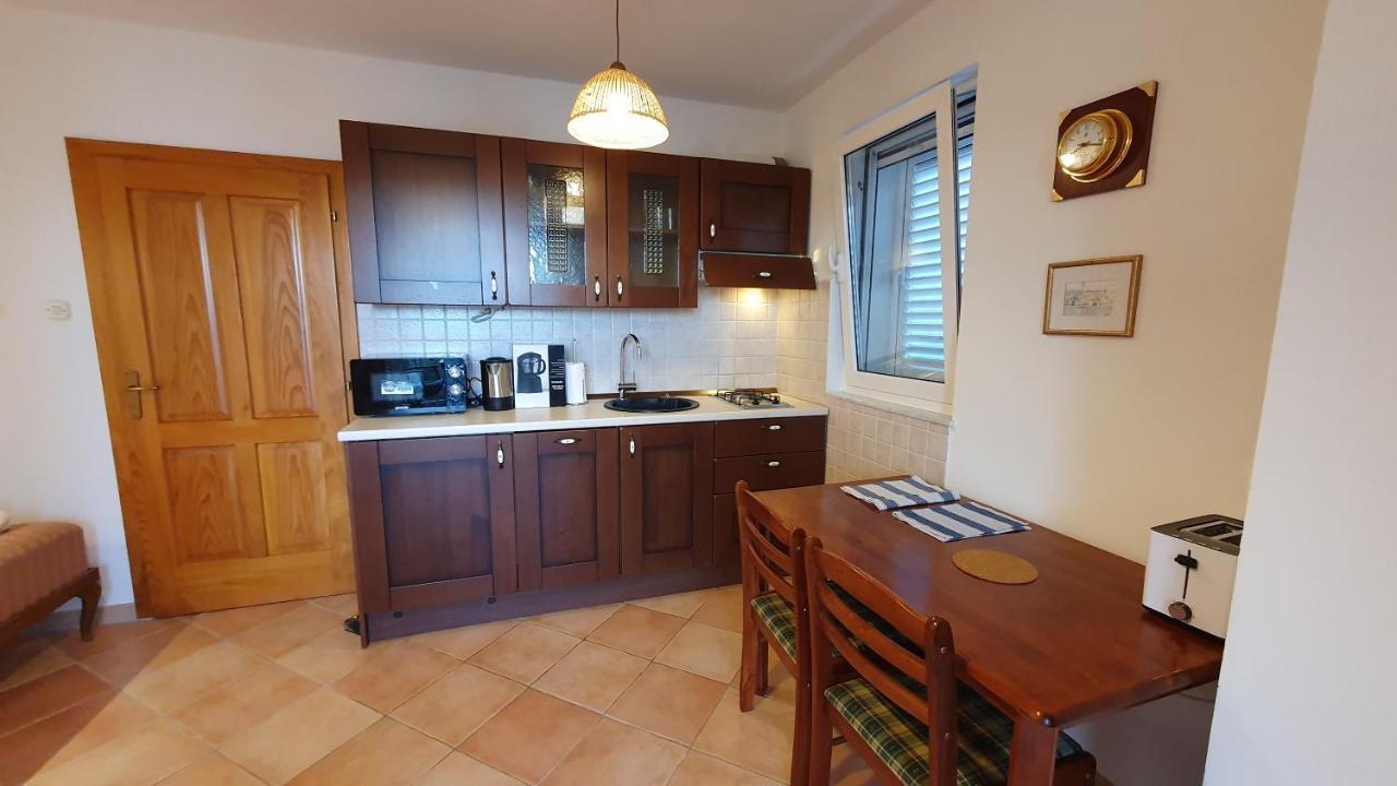 Sea Side Apartments 4* Нови-Винодолски Экстерьер фото