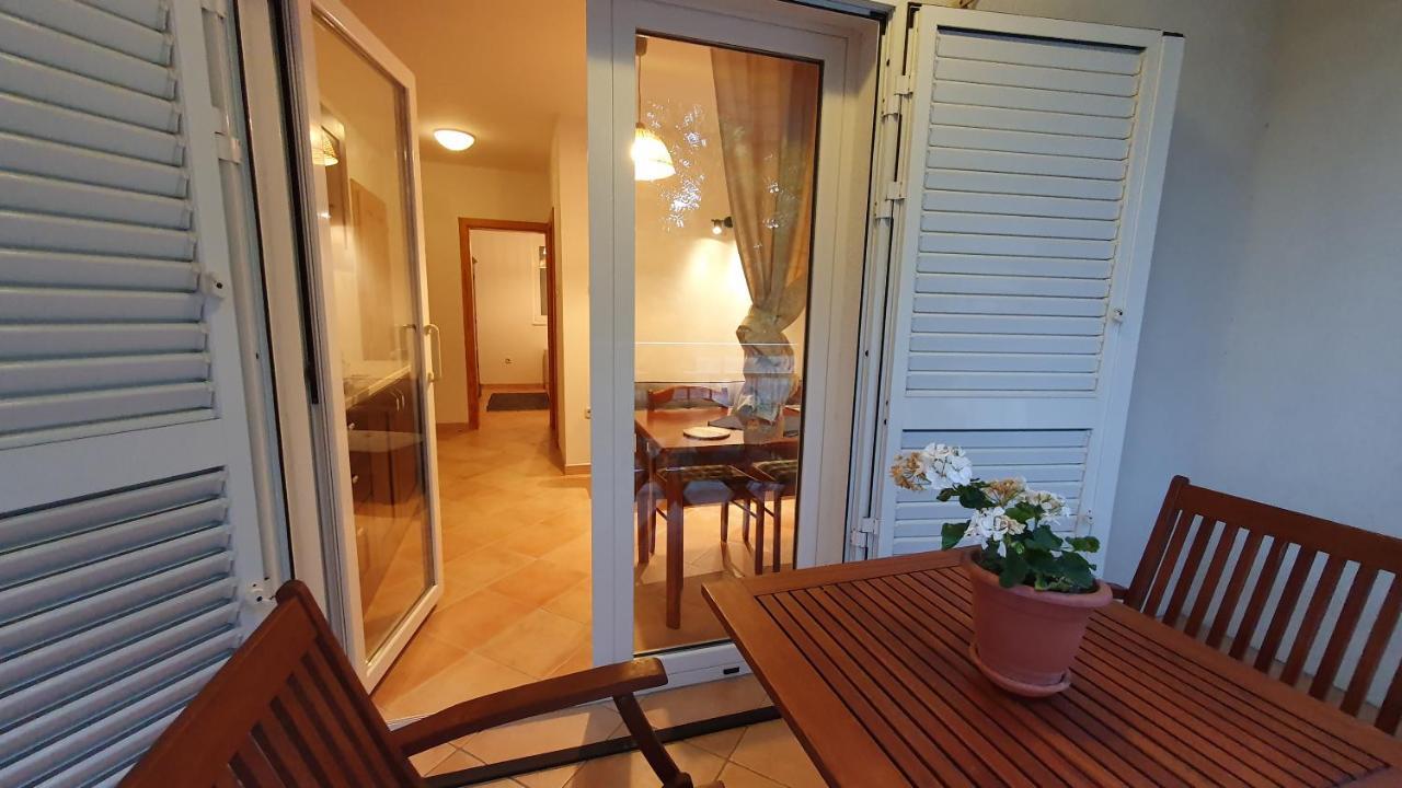 Sea Side Apartments 4* Нови-Винодолски Экстерьер фото