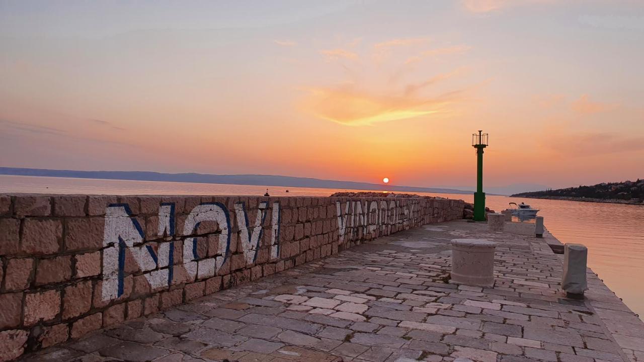 Sea Side Apartments 4* Нови-Винодолски Экстерьер фото